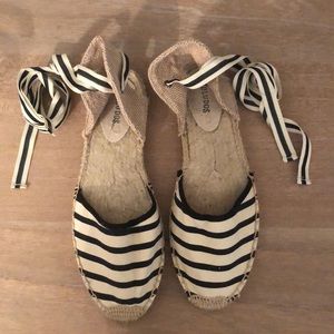 Soludos Black & White striped espadrilles - sz 10